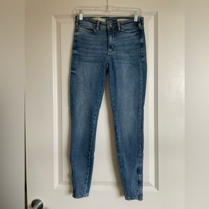 Anthropologie Pilcro Ankle Zip Skinny Jeans in Light Wash with Mild Distressing